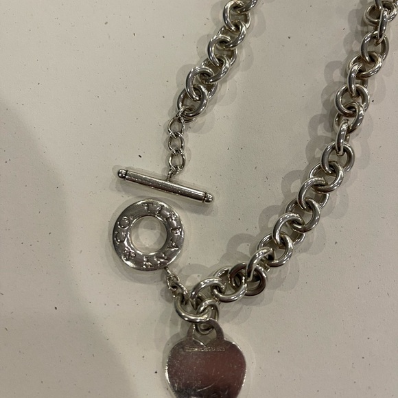 Tiffany & Co. Silver Toggle Heart Necklace with Signature Blue Pouch - Picture 5 of 6